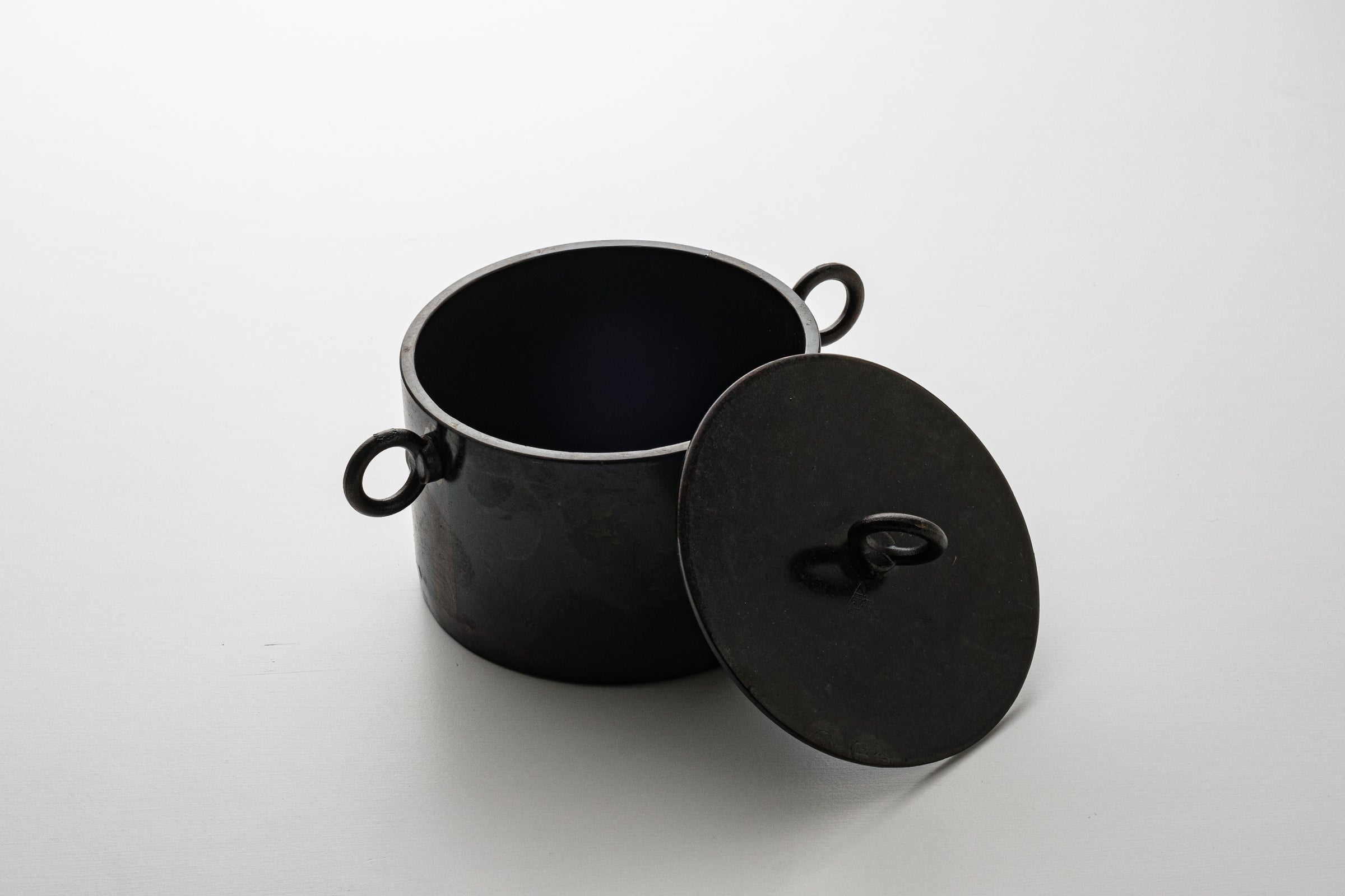 小型 ダッチオーブン MARUNABE 鉄製丸鍋 11.4cm [槙塚鉄工所] 日本製